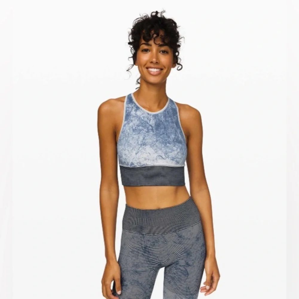 Womens Lululemon Ebb to Train Bra size 4